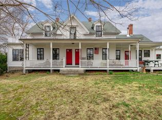 302 Douglas Hook Rd, Glocester, RI 02814