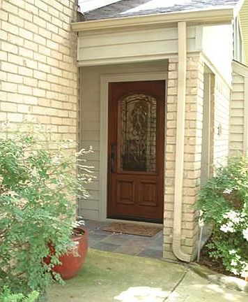 2nd image of 426 River Oaks Ln
