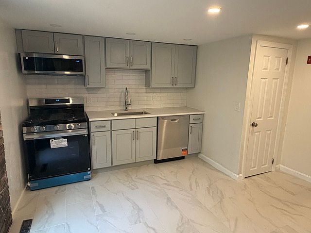 1st image of 151 S Main St #115