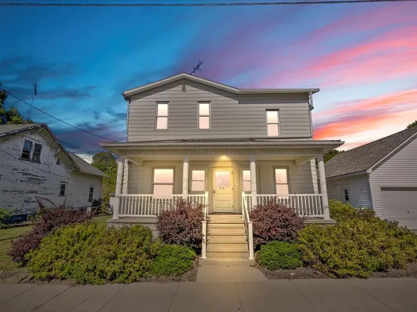 216 E Main St #1/2, Denver, IA 50622
