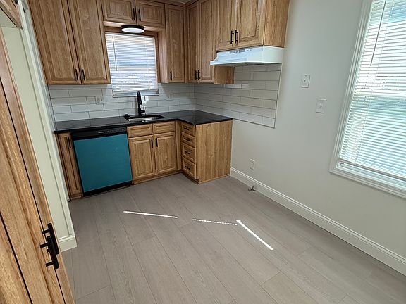 5th image of 13115 Jobin St