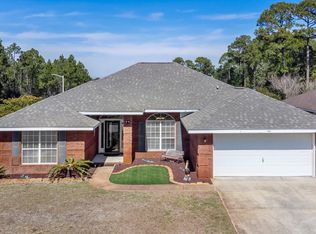 9412 Pouder Ln, Navarre, FL 32566