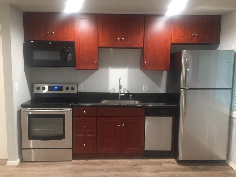1st image of 5624 168th St SW #5