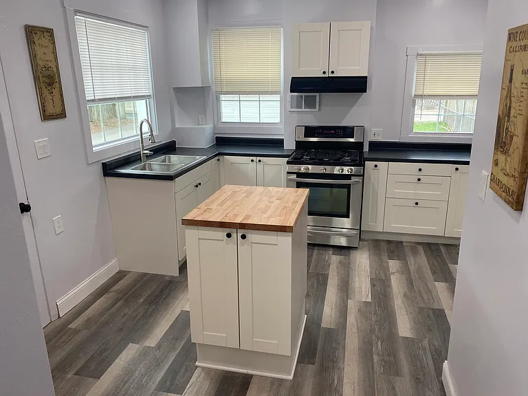 516 Hickory St — Photo 10