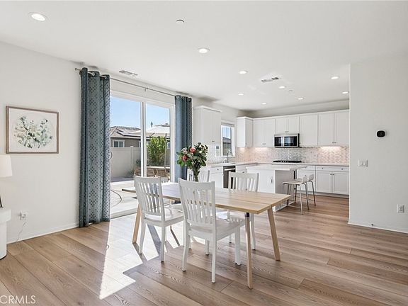 5th image of 9650 Adora Ter