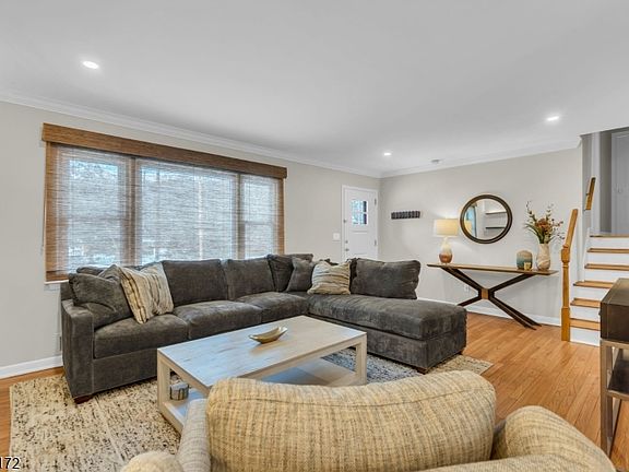 2nd image of 871 Tabor Rd