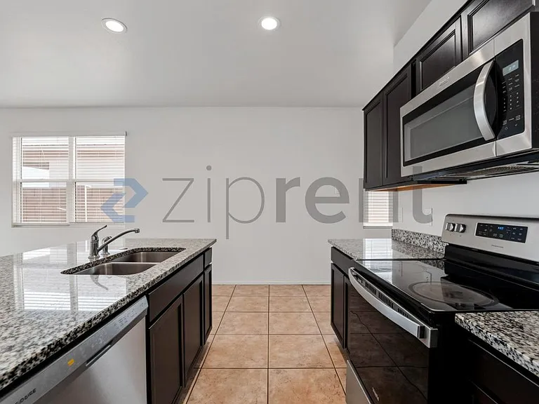 18199 N Conquistador Dr — Photo 10