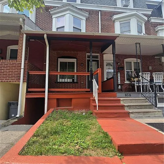 856 N 8th St — Photo 1