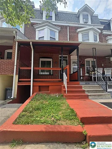 856 N 8th St Photo 1