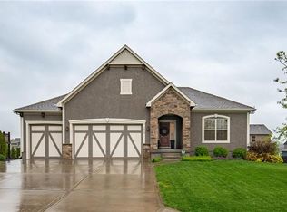 1516 SW Merryman Dr, Lees Summit, MO 64082