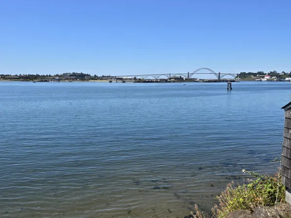 1000 SE Bay Blvd #126, Newport, OR 97365