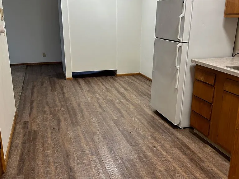 Lakeshore North Apartments — Photo 9