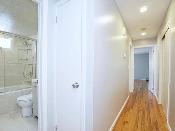4th image of 483 Klondike Ave Floor 1
