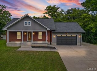 4593 Old Baumgartner Rd, Saint Louis, MO 63129