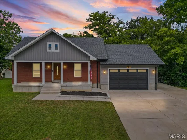 4593 Old Baumgartner Rd, Saint Louis, MO 63129
