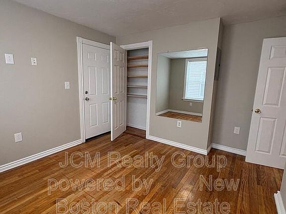 4th image of 38 Neptune St