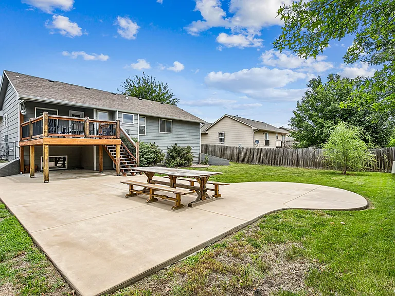 864 S Sunset Cir — Photo 37