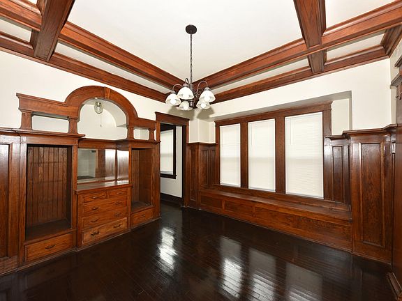4th image of 2620 N Hubbard St #1