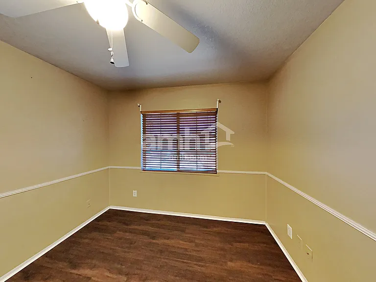 907 N Albert Dr — Photo 17