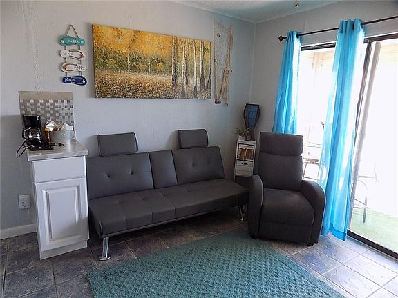 5th image of 3938 Surfside Blvd Unit 3223