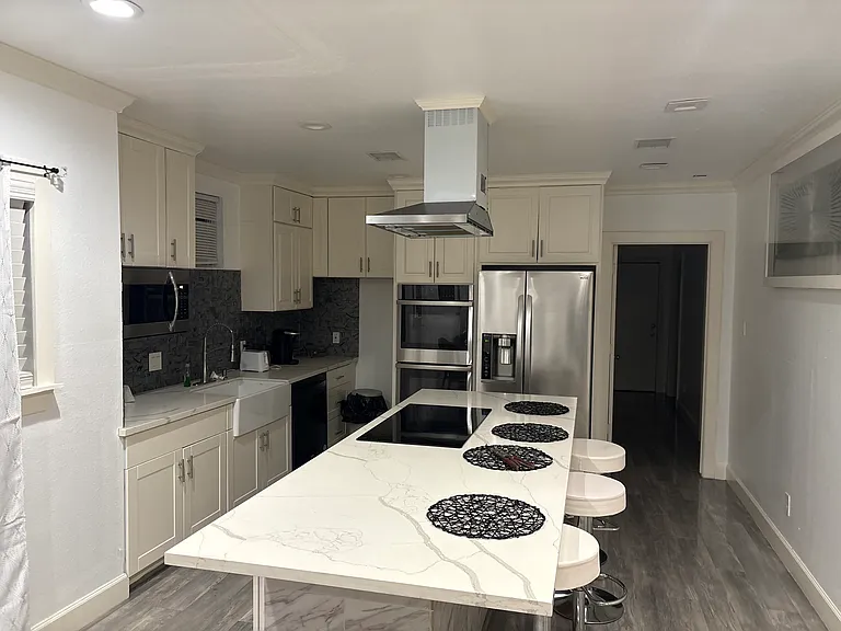 Full service Kitchen