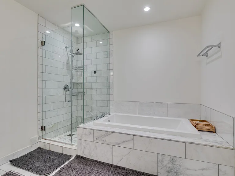 4471 Dean Martin Dr #4004 — Photo 32