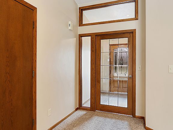 2nd image of 2222 Cumberland Dr