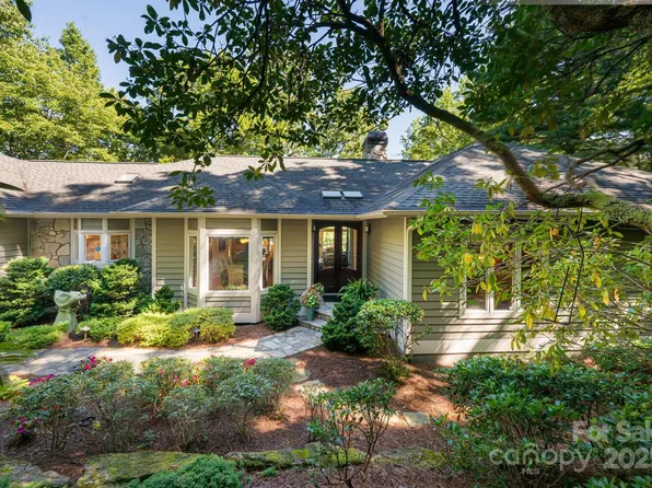 175 Old Hillside Ln, Flat Rock, NC 28731