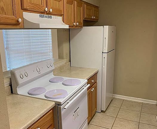 3rd image of 1755 Boulevard De Province APT B