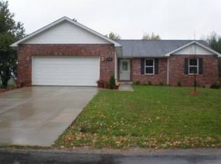 127 Shore Dr SW, Edwardsville, IL 62025