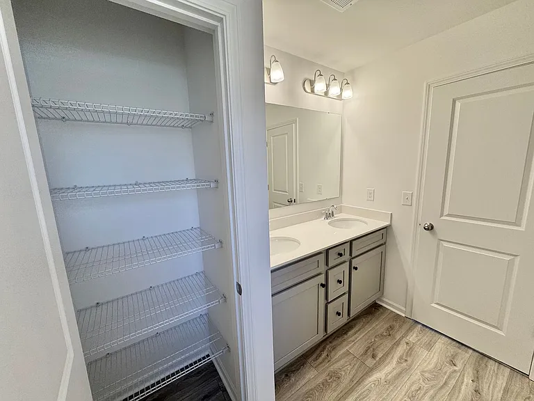 206 Grant St — Photo 15