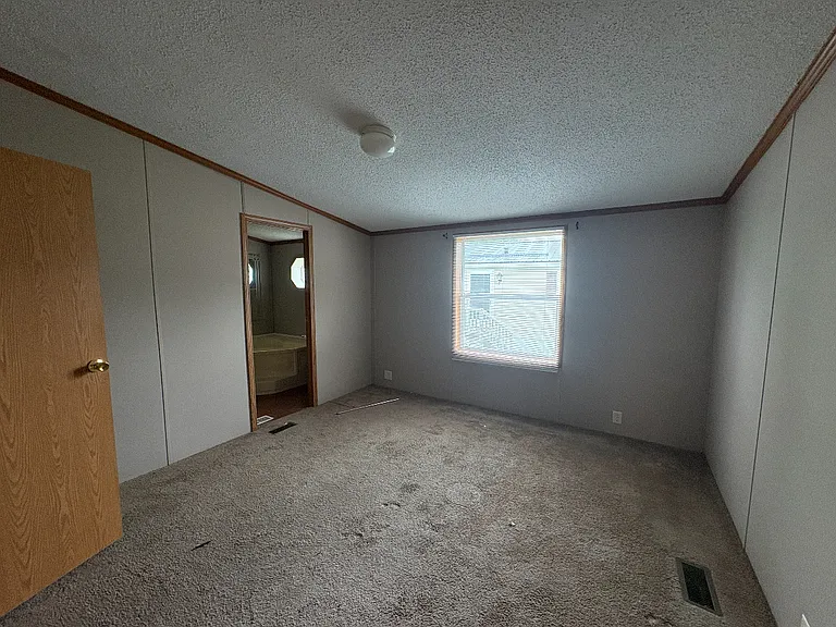8443 Quill Dr — Photo 4