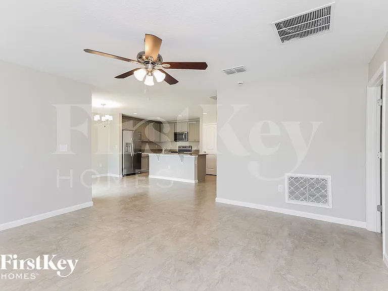 211 Southern Breeze Loop — Photo 3