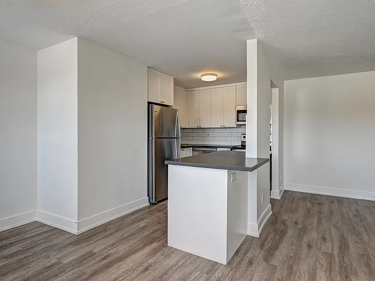 39 Willow Rd — Photo 37