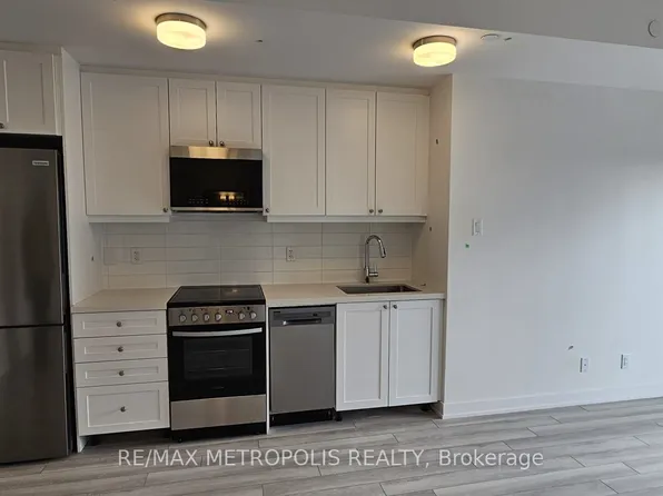 55 Clarington Blvd #901, Clarington, ON L1C 7E5