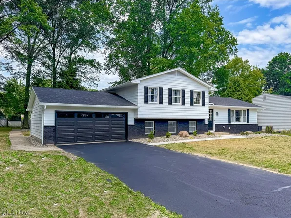 3793 Bellwood Dr SE, Warren, OH 44484