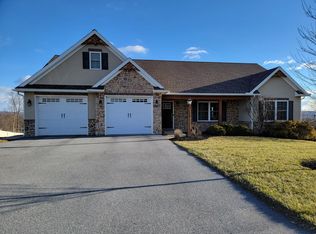 134 Vine St, East Earl, PA 17519