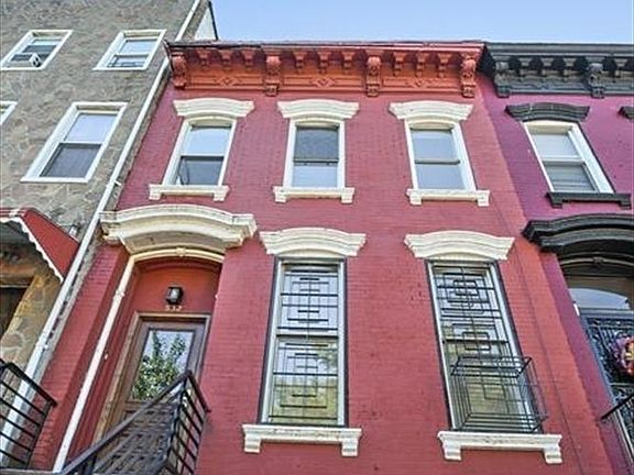 5th image of 532 Willoughby Ave