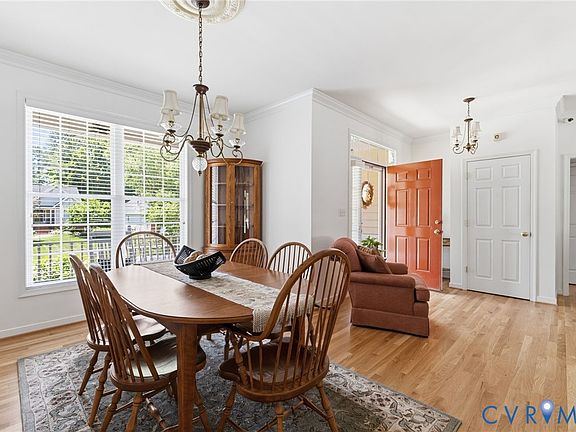 5th image of 8825 Torrey Pines Dr