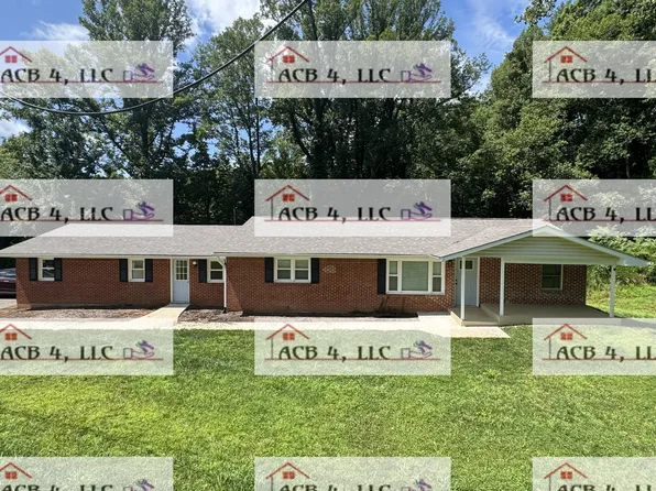 8733 Starlight Ln, Boones Mill, VA 24065