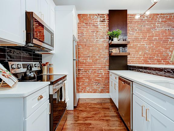 3rd image of 2638 N 33rd St Unit 1