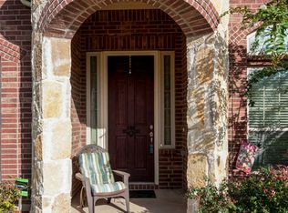 1011 Bentley Dr, Roanoke, TX 76262
