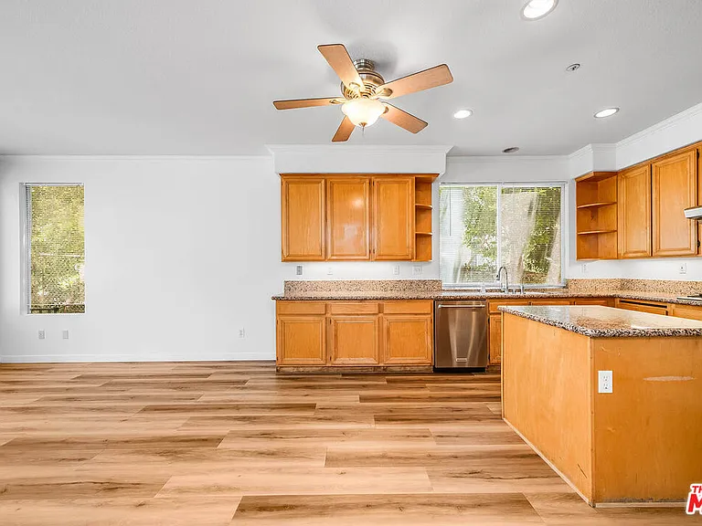 10645 Chiquita St — Photo 11