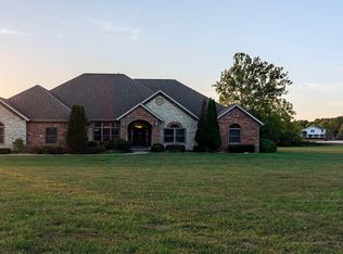 1753 W Maria Dr, Nixa, MO 65714