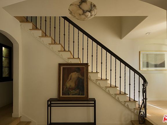 4th image of 1427 N Kings Rd