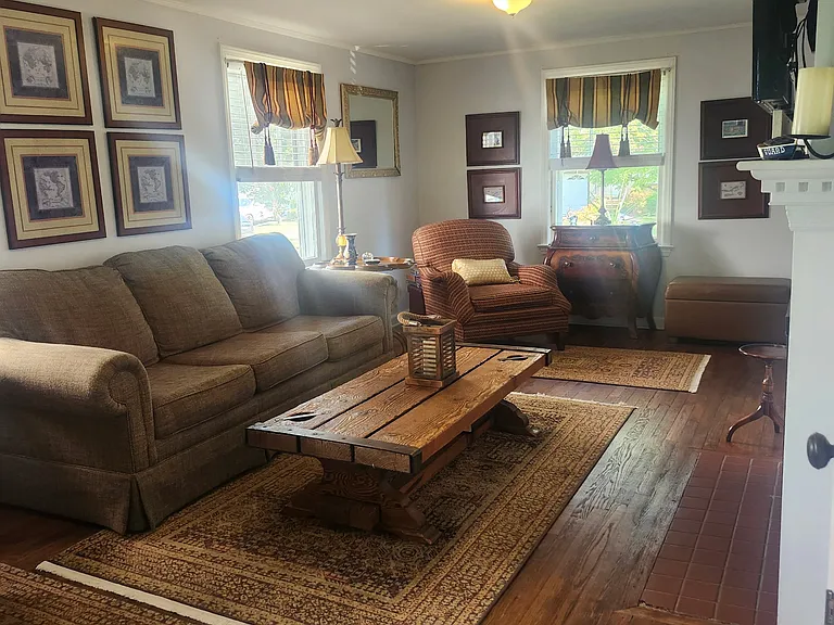 77 Wilson Ave — Photo 9