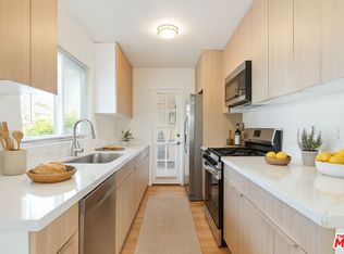 8440 Willoughby Ave APT 3, West Hollywood, CA 90069