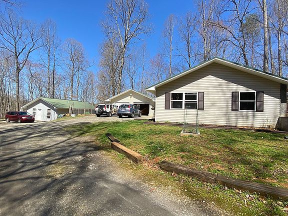 2 houses detached garage