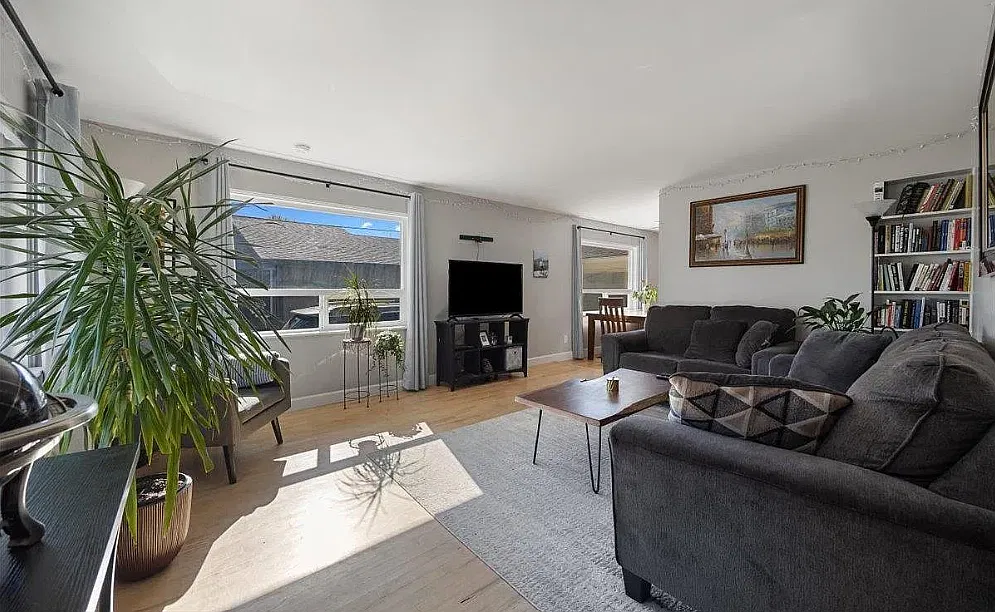 393 South 41st Avenue - 1 — Photo 4