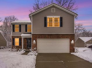 8229 Bayberry Ct, Dexter, MI 48130